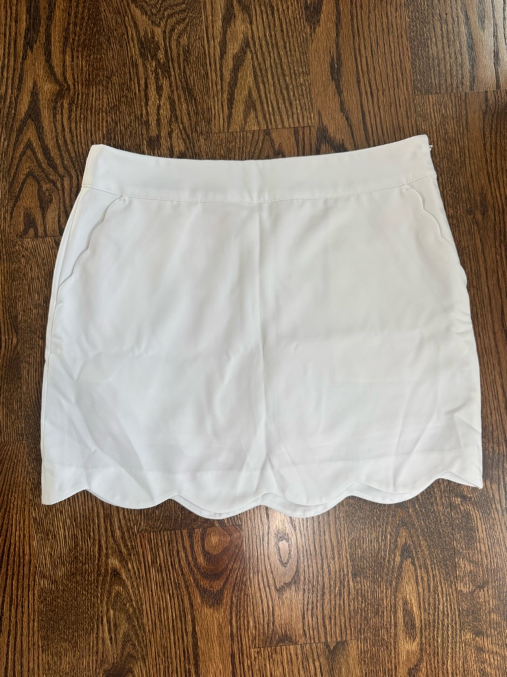Vineyard Vines White Scalloped Performance Golf Skirt